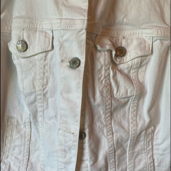 Old Navy White Denim Jacket, sz large - Picture 2 of 6